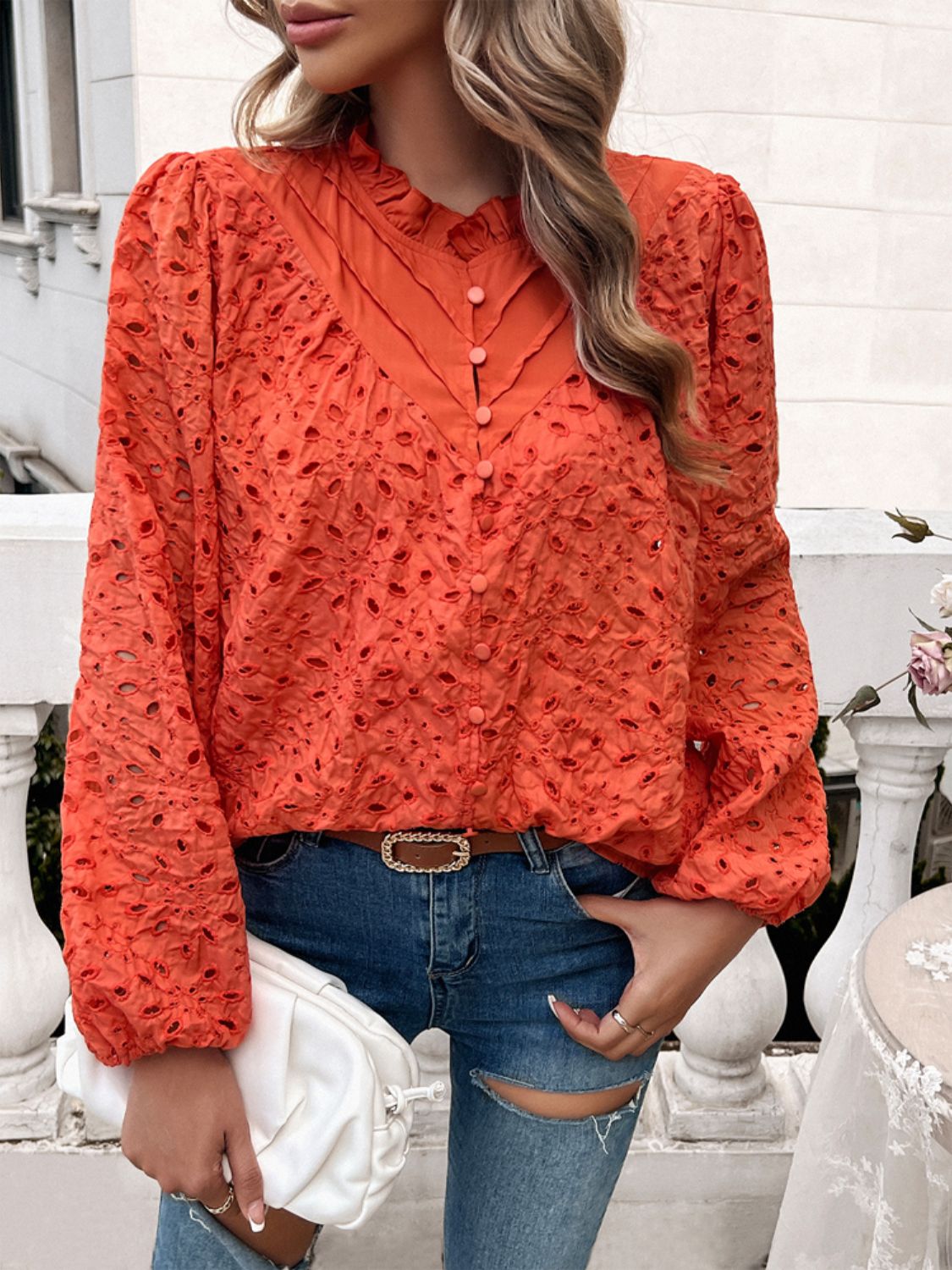 Faye - Elegante camicetta a maniche lunghe con scollo tondo e volant