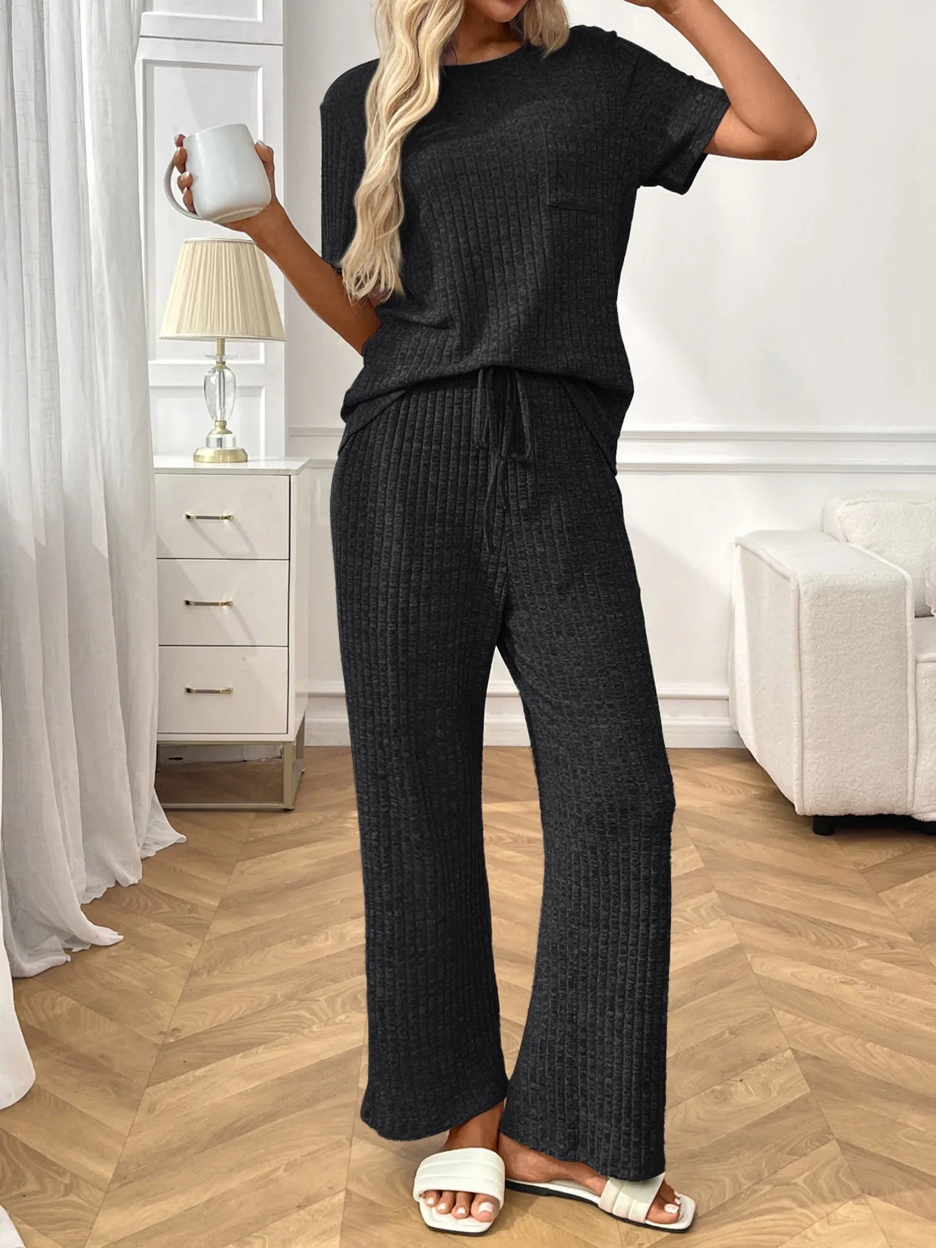 Helene - Completo elegante in maglia a costine con pantalone e top a maniche corte