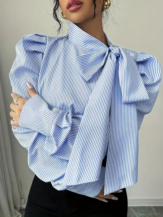 Aurelia - Camicia a righe con cravatta al collo e grande fiocco