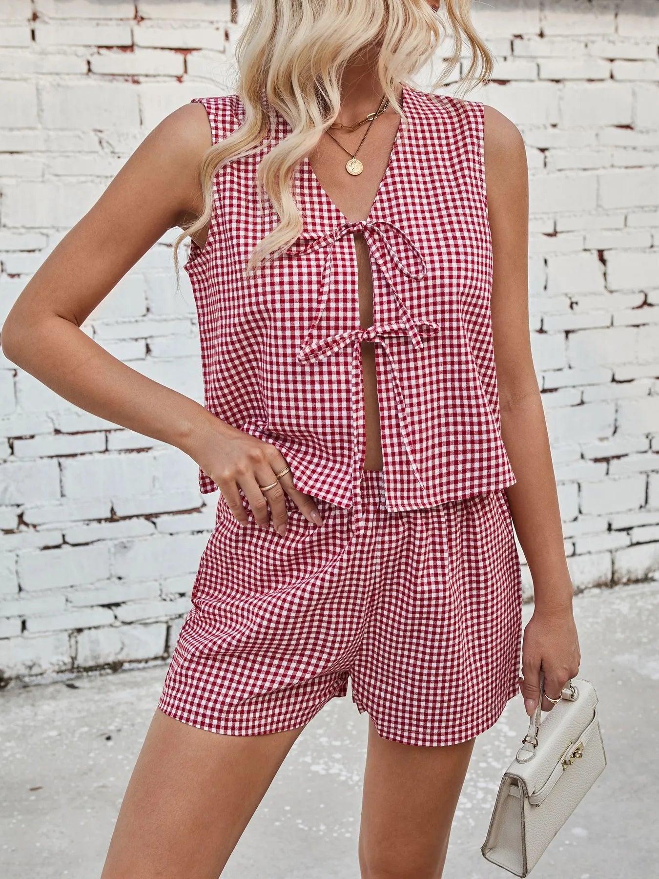 Coraline - Completo smanicato a quadretti con top a V e pantaloncini