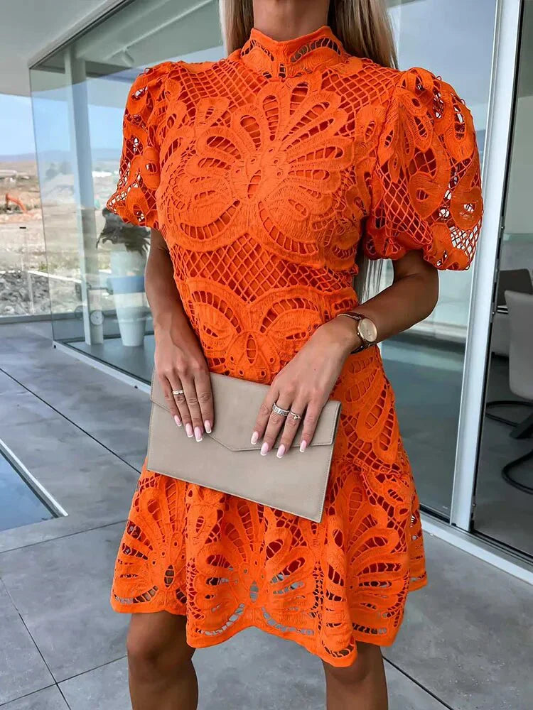 Antoinette - Elegante abito in pizzo ricamato