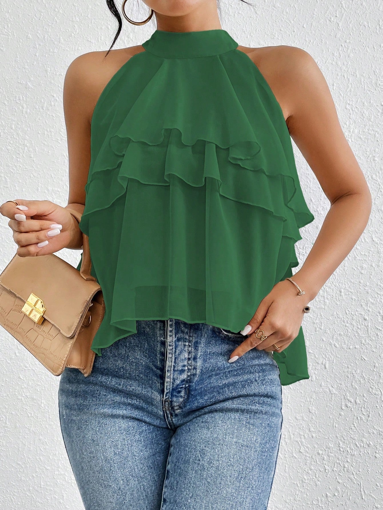 Heliana - Elegante top senza maniche con collo halter e volant a strati