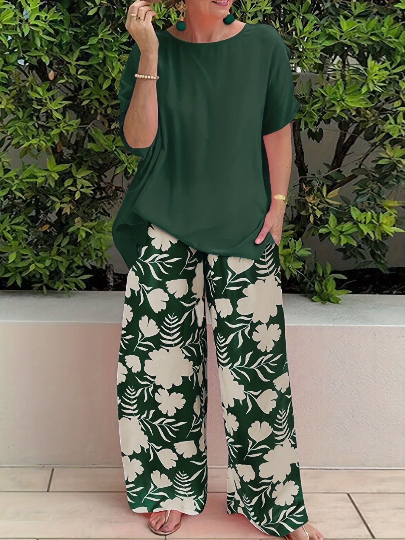 Jennifer - Completo Casual con Blusa Ampia e Pantaloni Floreali
