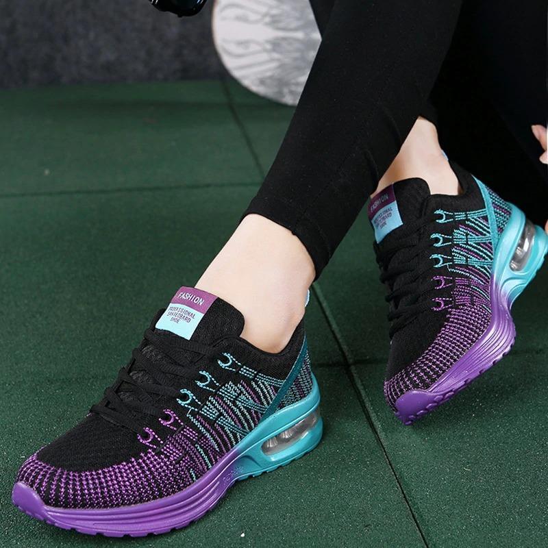 Comode scarpe casual da donna